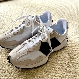 New Balance 327
